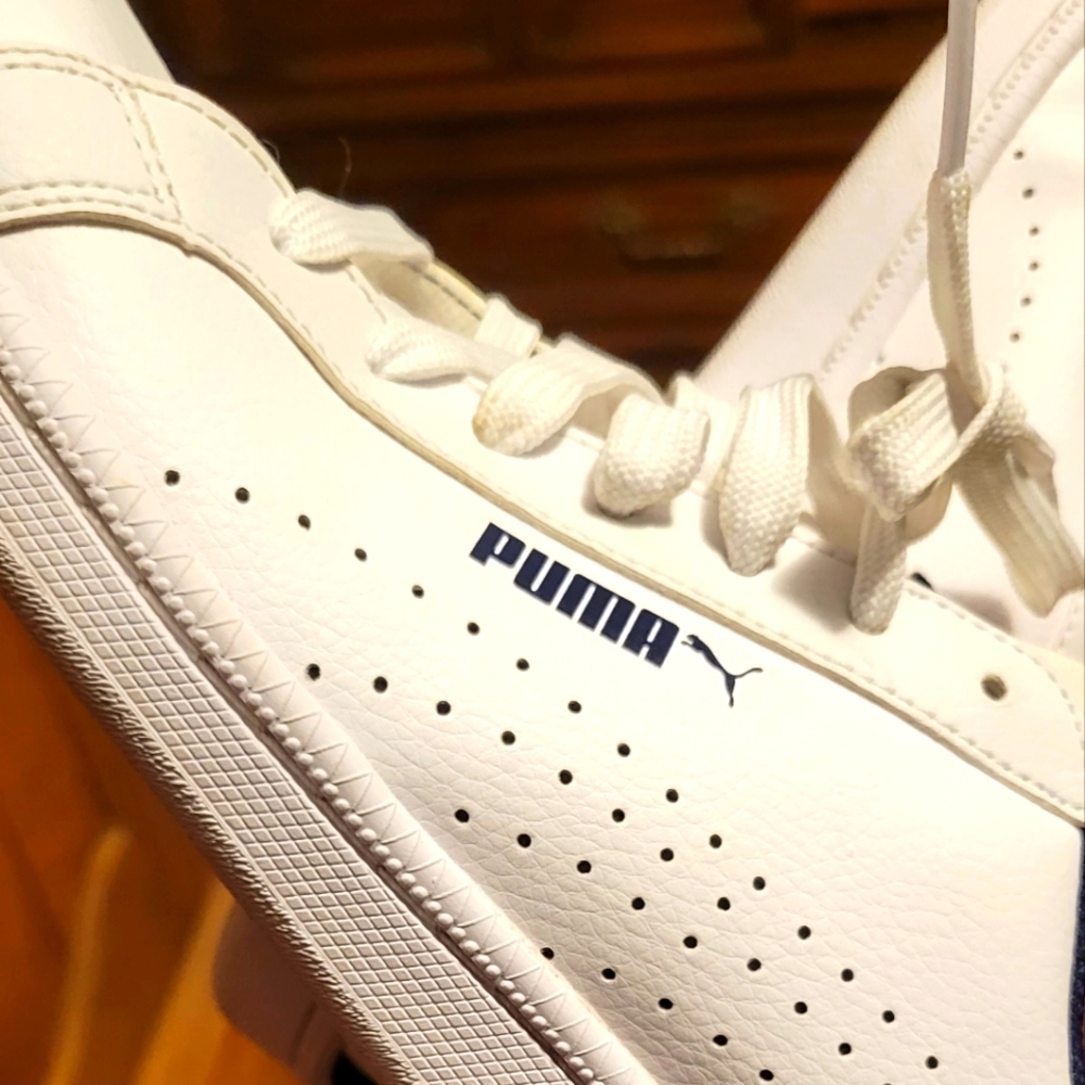 White Pumas size 8M